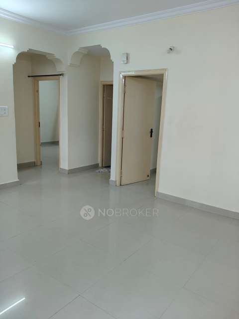 2 BHK Flat In Pvr Towers For Sale  In Cox Town