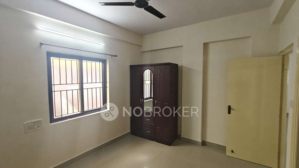 2 BHK Flat In Pvr Towers For Sale  In Cox Town