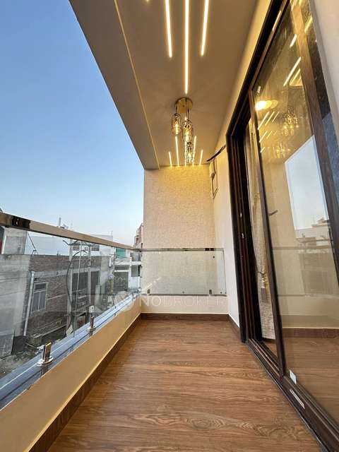 3 BHK Flat In Sjr Luxuria, Arekere For Sale  In Arekere