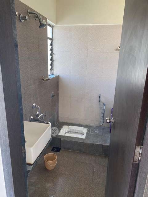 2 BHK Flat In Fifth Avenue For Sale  In Hadapsar