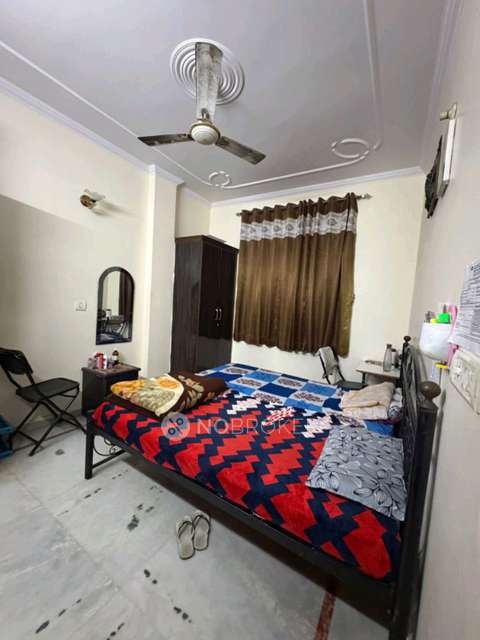 PG for Girls in Ramesh Nagar