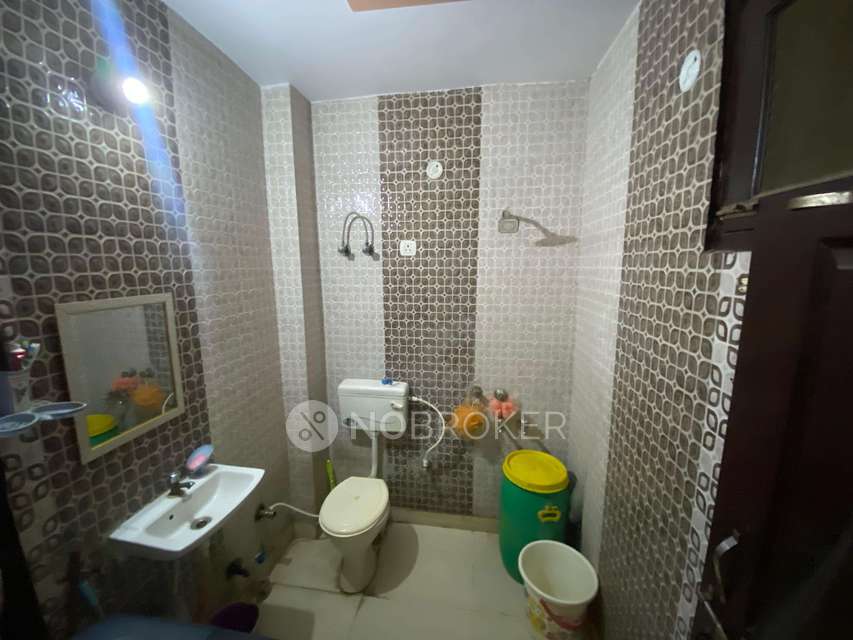 3 BHK Flat In Standalone Building  For Sale  In Rohini