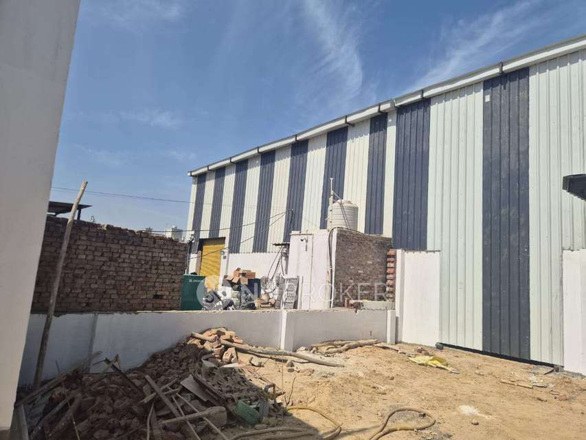 Godown/Warehouse in Lal Kuan, Ghaziabad for Rent 