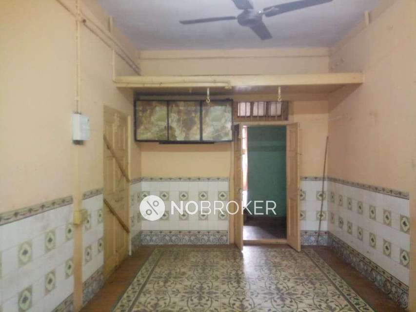 1 RK Flat In Sopariwala Baug For Sale  In Parel