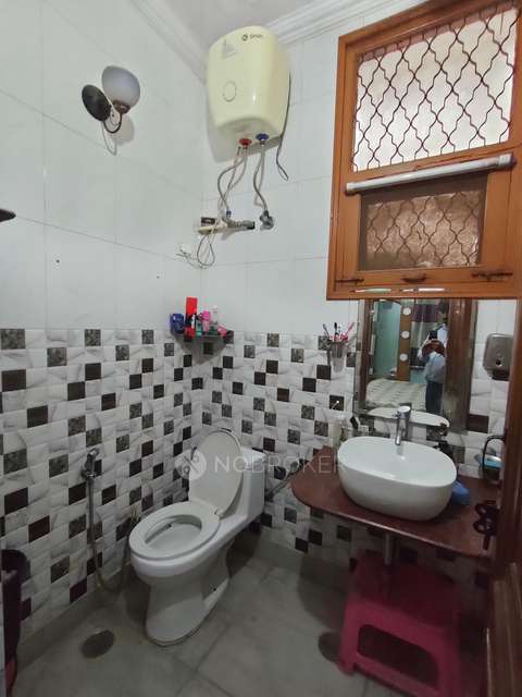3 BHK Flat In Bhera Enclave For Sale  In Delhi