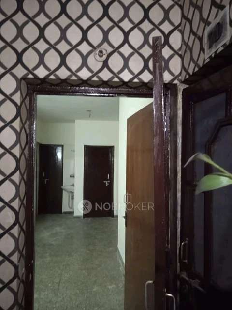 3 BHK Flat In Madhur Apartments For Sale  In Paschim Vihar