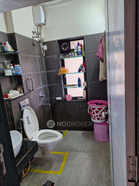 2 BHK Flat In Rustomjee Meridian, Kandivali West For Sale  In Kandivali West