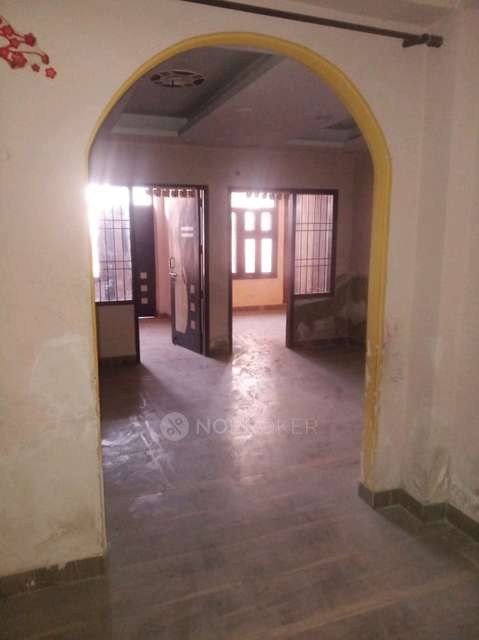 3 BHK Flat In Krishna Apartments, Budh Vihar For Sale  In Budh Vihar, Bahrampur, Nai Basti Dundahera