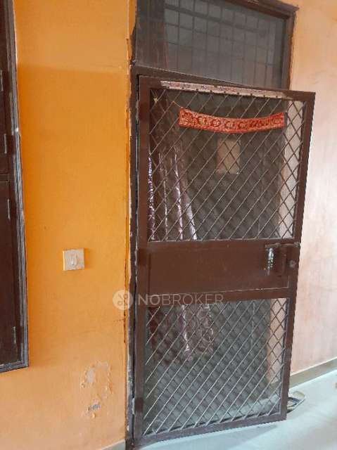 3 BHK Flat In Krishna Apartments, Budh Vihar For Sale  In Budh Vihar, Bahrampur, Nai Basti Dundahera