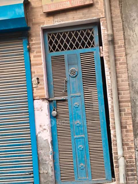 Shop in Basantpur, Delhi for Rent 