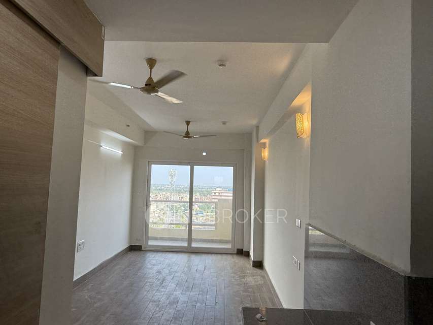 1 RK Flat In Gaur The Hub, Yeida for Rent  In Yeida