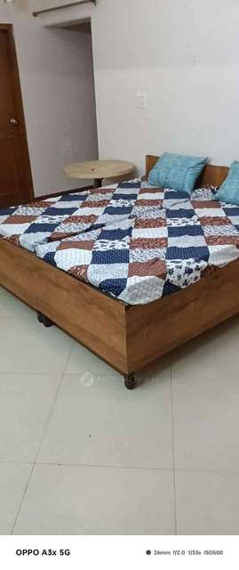 PG for Girls in Mukherjee Nagar