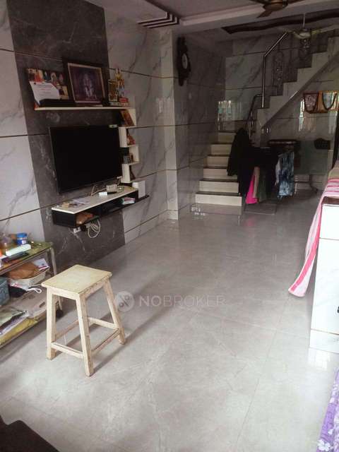 2 BHK Flat In Sb For Sale  In Kandivali West