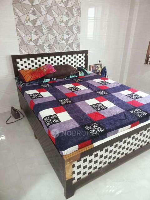 2 BHK Flat In Sb For Sale  In Kandivali West