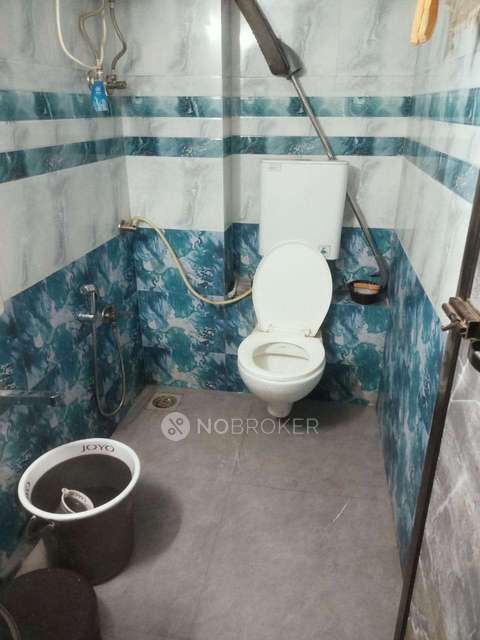 2 BHK Flat In Sb For Sale  In Kandivali West