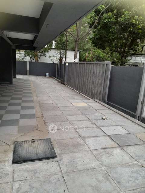 Shared Room for  In 2 BHK  In Apartment In Benu Nagar