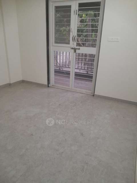 Shared Room for  In 2 BHK  In Apartment In Benu Nagar