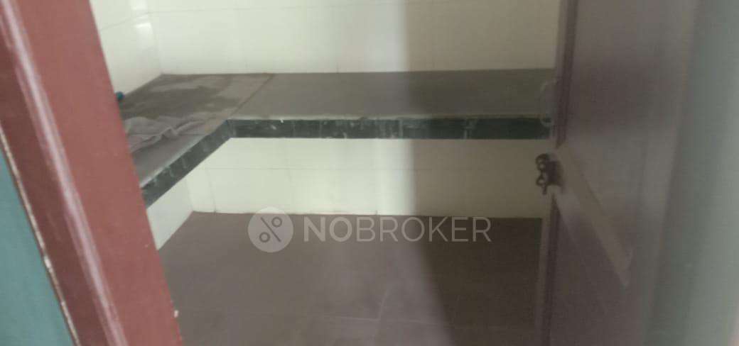 Godown/Warehouse in Okhla Phase Ii, Okhla Industrial Estate, Delhi for Rent 