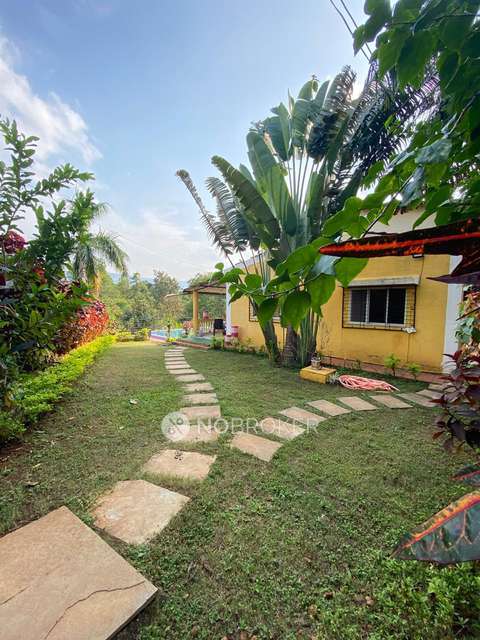 1 BHK Flat In Neelganga Apartment For Sale  In Lower Parel