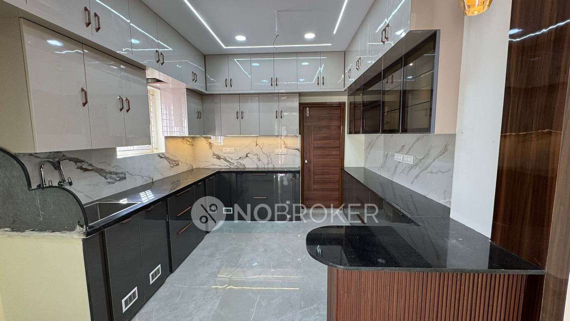3 BHK Flat In Shikara Abode For Sale  In Peerancheruvu