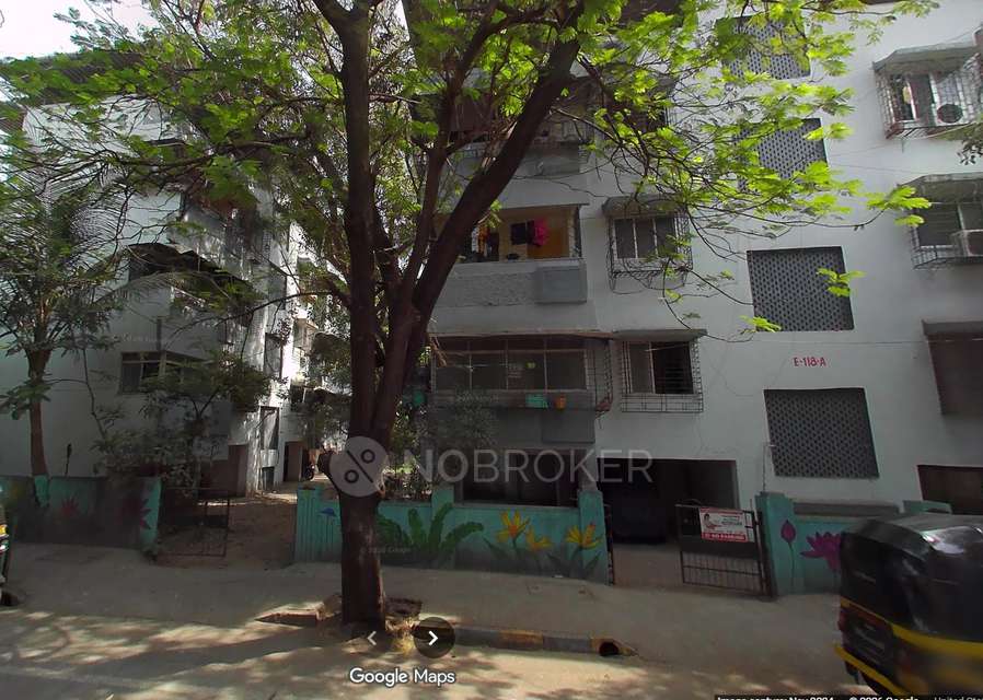 Shared Room for Male In 2 BHK  In Thane