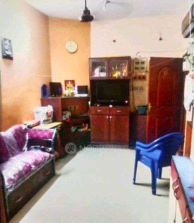 1 BHK Flat In Anugraha Apartments, Pattalam For Sale  In Pattalam