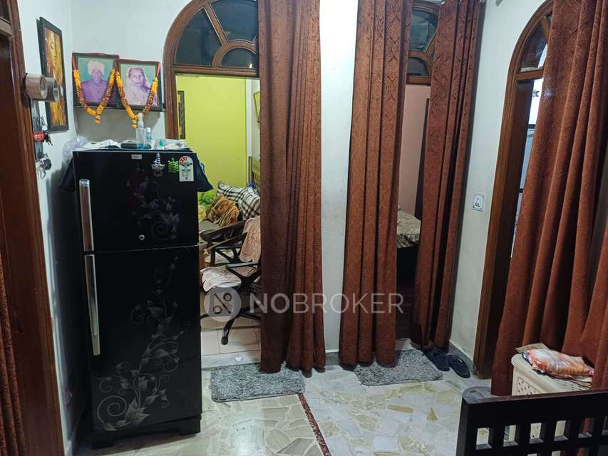 3 BHK Flat For Sale  In Shakarpur