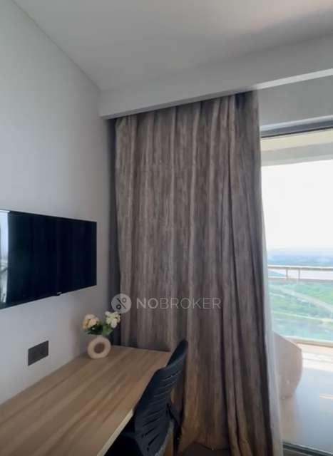 Commercial Property in Sector 94, Noida for Rent 