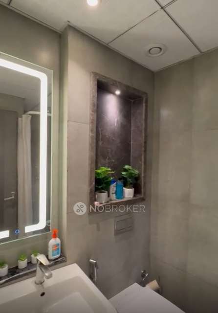 Commercial Property in Sector 94, Noida for Rent 