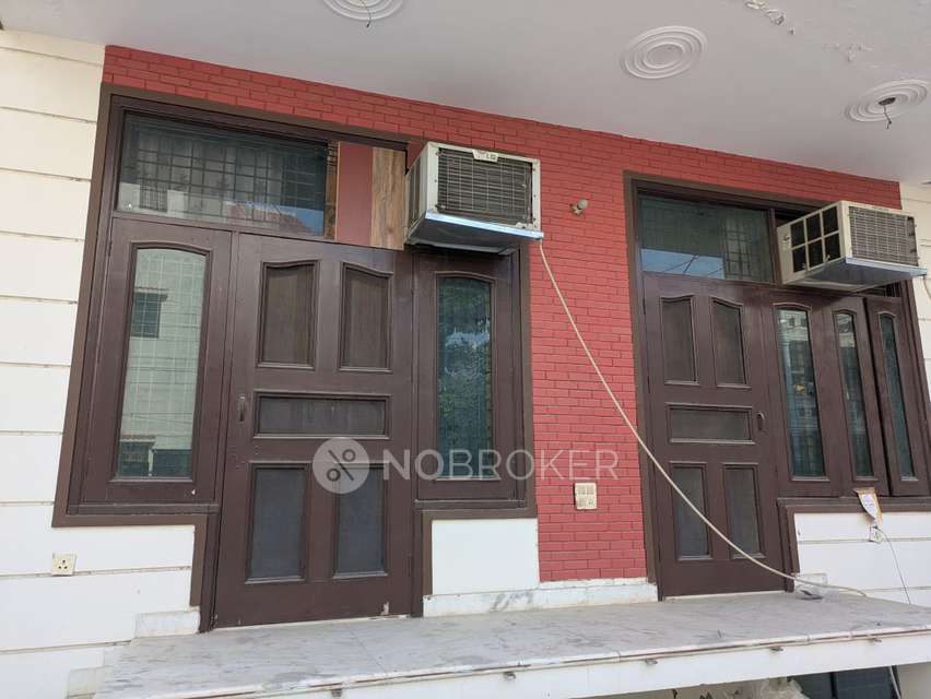 2 BHK House for Rent  In Sector 10a