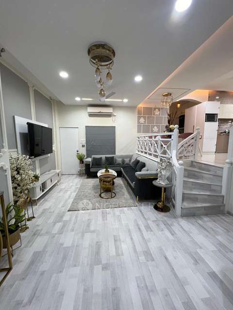 4 BHK Flat In Dbs Diamond Apartment, Shivajinagar For Sale  In Shivajinagar