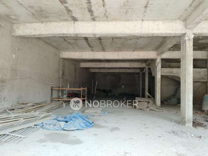 Showroom in Theta Ii, Greater Noida for Rent 