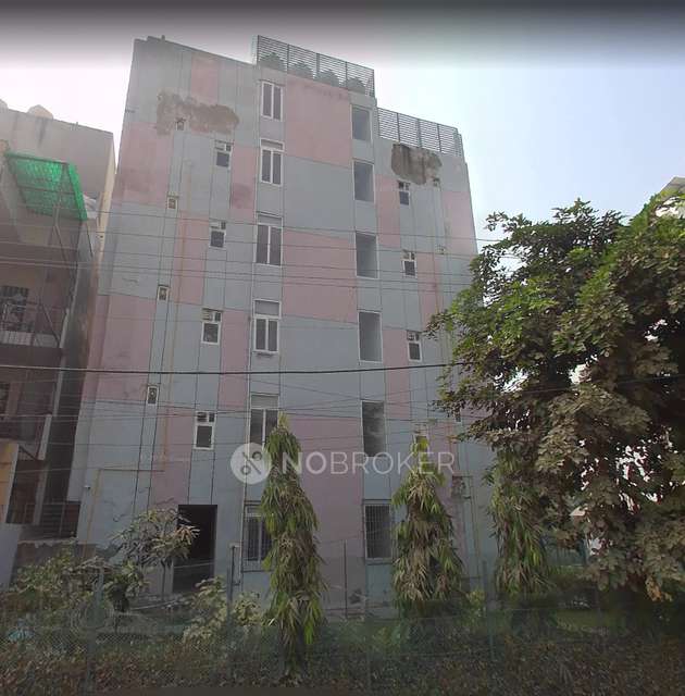 1 RK Flat In Navneet Kumar for Rent  In Sector 52a