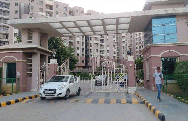 3 BHK Flat In Cosmos Greens For Sale  In 38th Milestone, National Highway 8, Block A, Sector 34, Gurugram, Haryana 122004, India