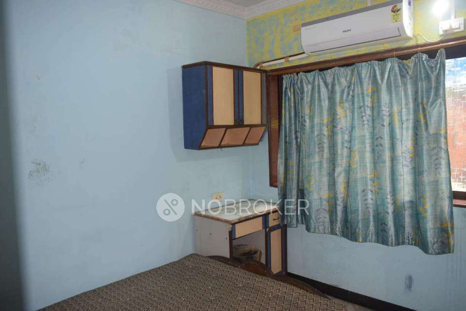 2 BHK Flat In Juhu Grotto For Sale  In Santacruz West