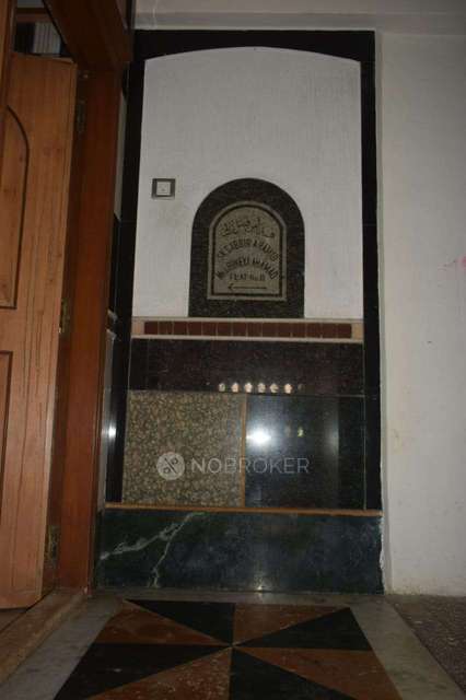 2 BHK Flat In Juhu Grotto For Sale  In Santacruz West