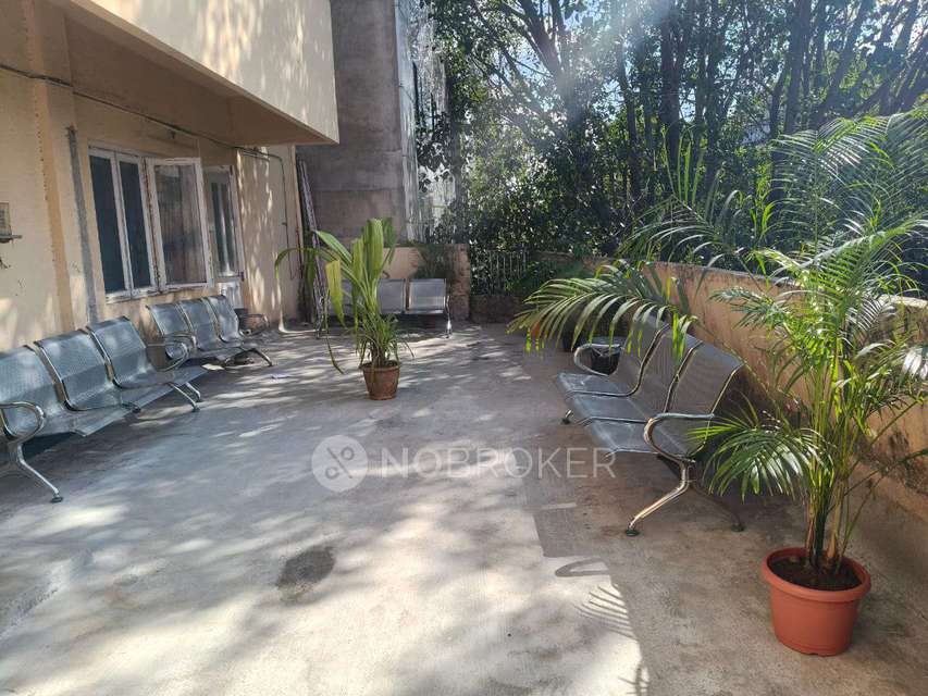 PG for Girls in Shagun Chowk