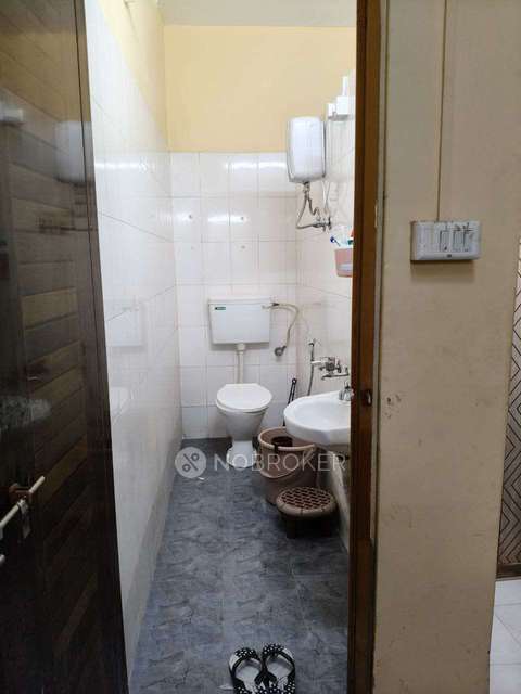 PG for Girls in Shagun Chowk