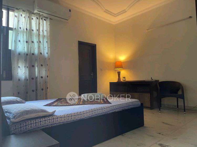 4 BHK House for Rent  In H3106, Dattaram Society, Block H, Sector 18, Rohini, Delhi, 110089, India