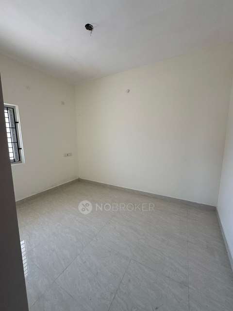 2 BHK Flat In Sri Kumaran Flats For Sale  In  Sembakkam