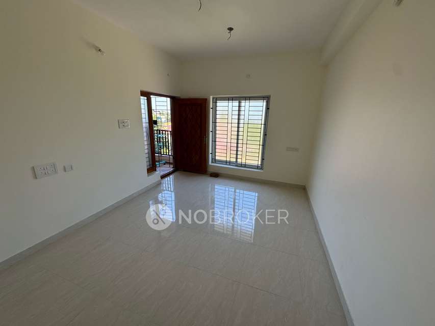 2 BHK Flat In Sri Kumaran Flats For Sale  In  Sembakkam