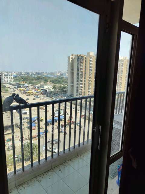 3 BHK Flat In Gaur City 2 10th Avenue Duplicate For Sale  In Jc8f+2x9, Gaur City 2 Rd, Gaur City 1, Sector 4, Ghaziabad, Uttar Pradesh 201009, India