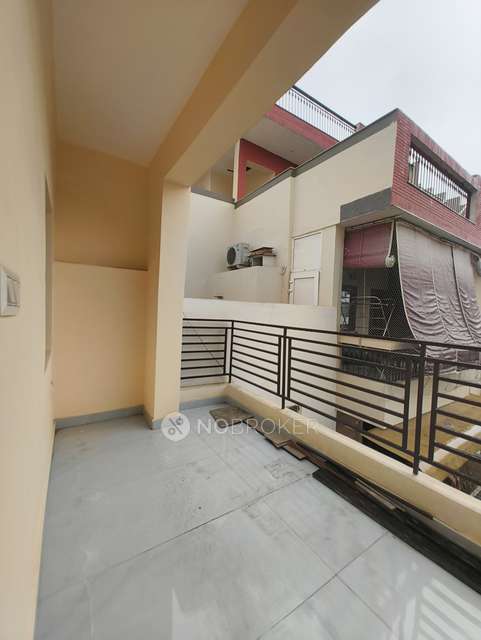 3 BHK Flat In Dda Apartment For Sale  In Janakpuri