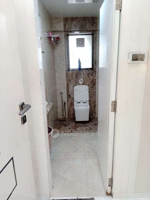 2 BHK Flat In Varsha Olive Hsg For Sale  In 412, Navpada, Vile Parle East, Vile Parle, Mumbai, Maharashtra 400047, India