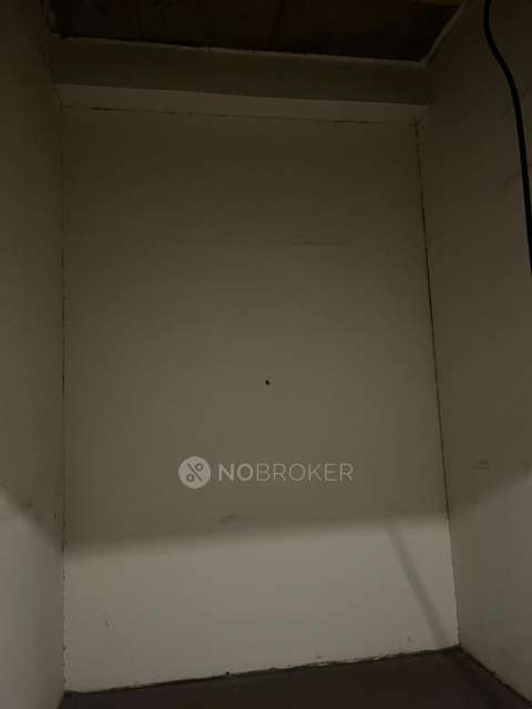 Shop in Gaur City 2, Noida for sale 