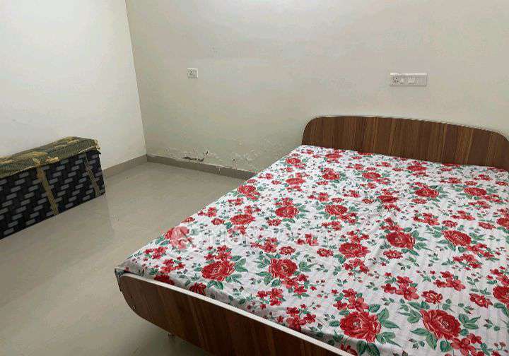 Single Room for Female In 3 BHK  In Shri Mahalaxmi Residency   In Upperpally