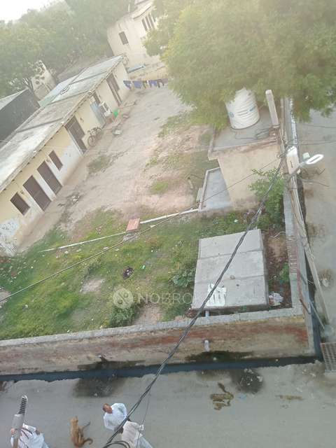 Godown/Warehouse in Sector 128, Noida for Rent 