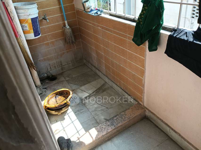 2 BHK Flat In Sri Venkateshwara Enclave For Sale  In Yella Reddy Guda