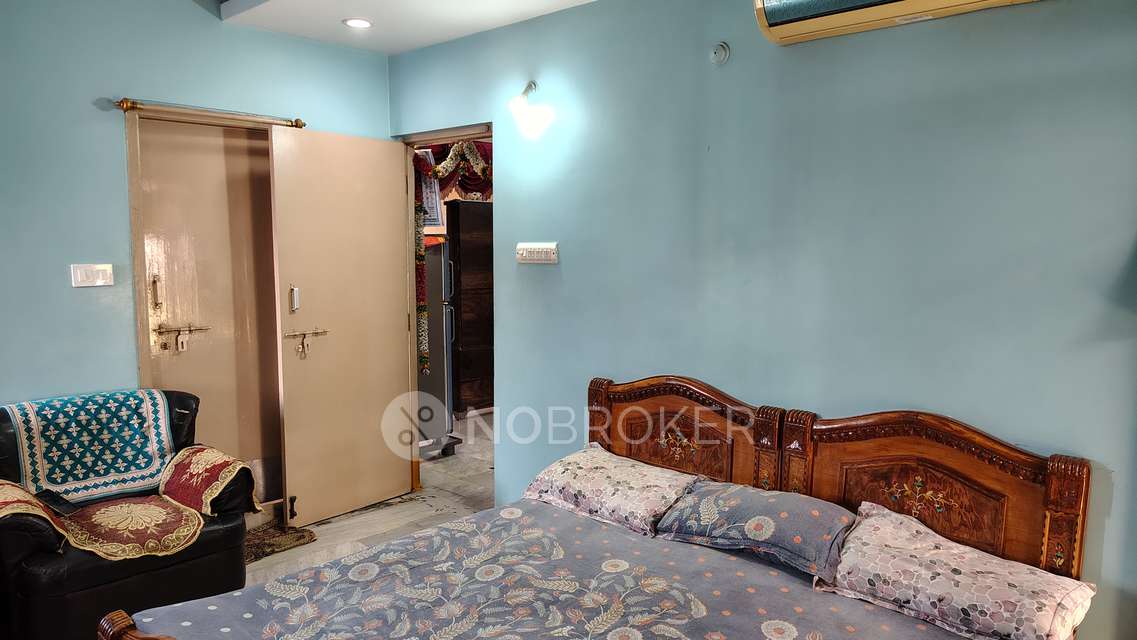 2 BHK Flat In Sri Venkateshwara Enclave For Sale  In Yella Reddy Guda