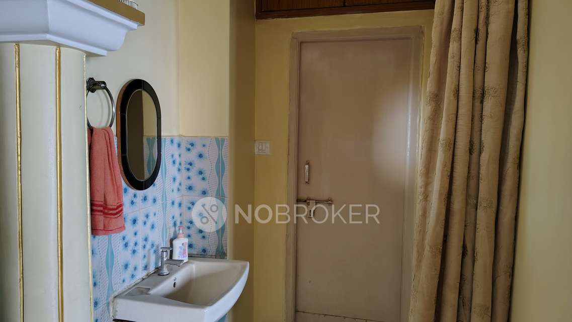 2 BHK Flat In Sri Venkateshwara Enclave For Sale  In Yella Reddy Guda